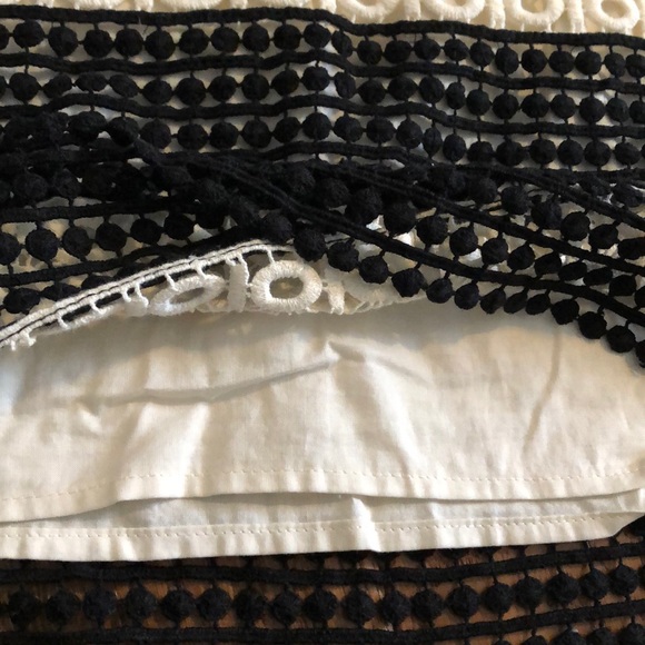 Eyelet Talbots blouse - Picture 4 of 4